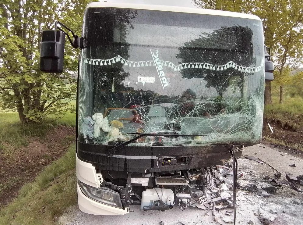 Авария автобуса и грузовика в районе Йиглавы