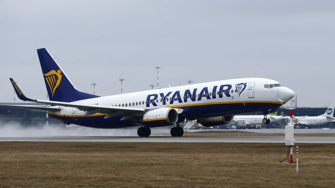 Ryanair увеличит размеры бесплатной ручной клади с июля 2025 года